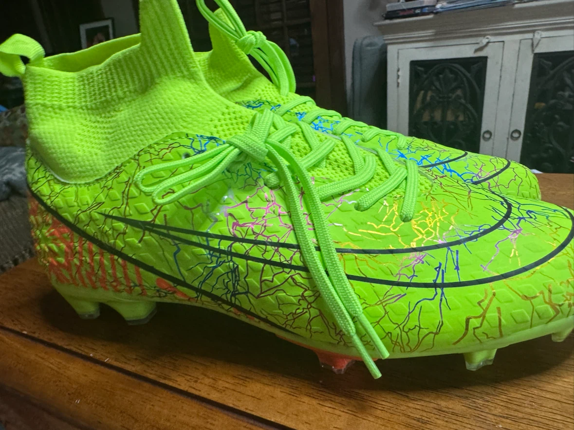 Men’s Soccer Cleats Neon Green Sz 42, US 9 - photo 3