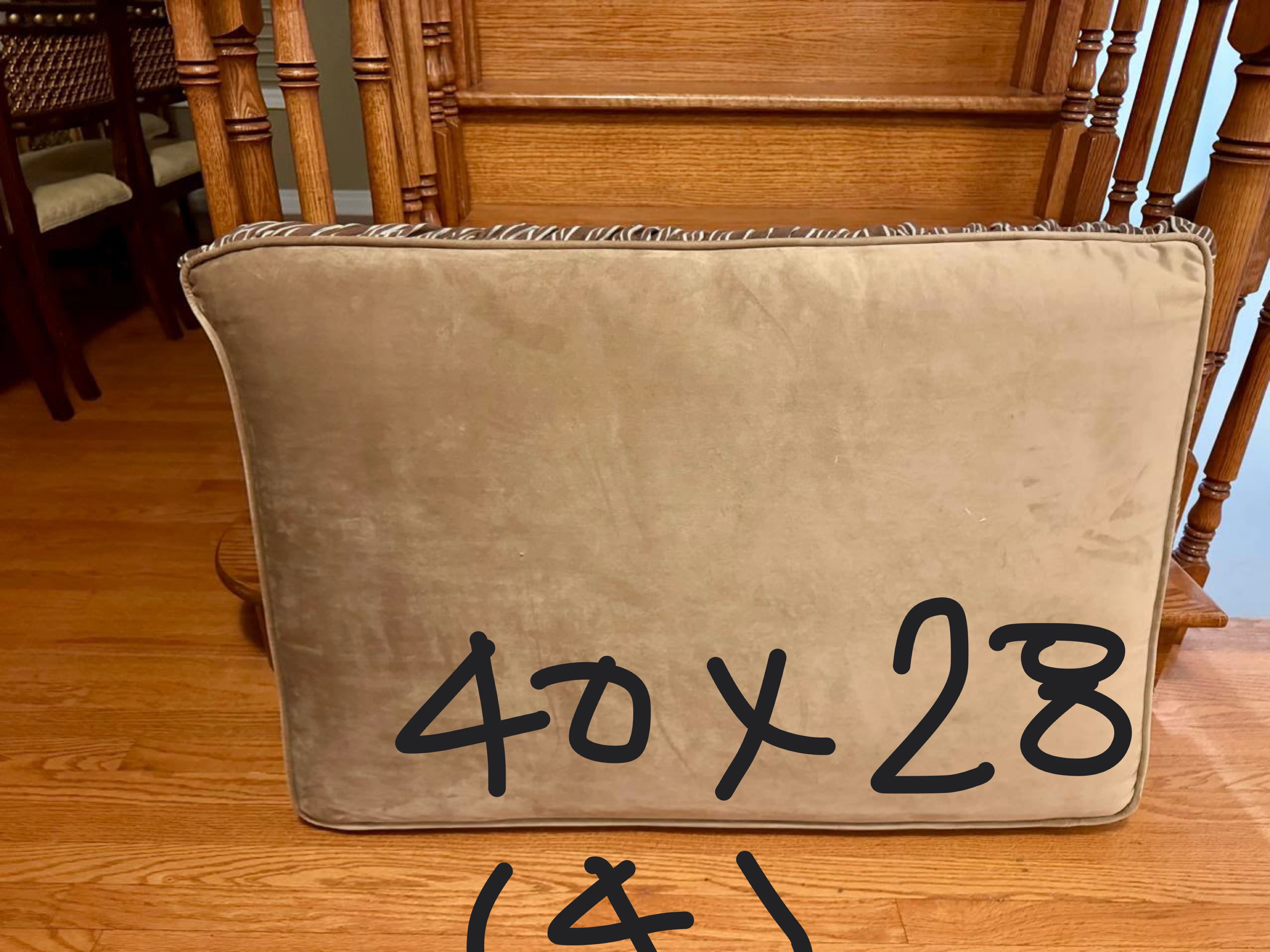 Cushions in different sizes - photo 3