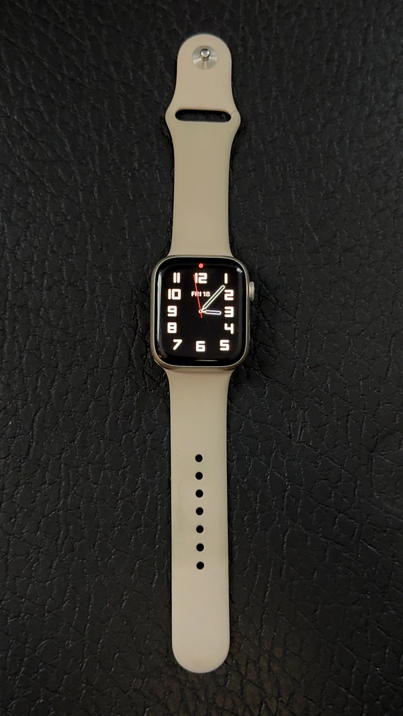 Apple Watch Series 8 GPS 45mm Starlight
