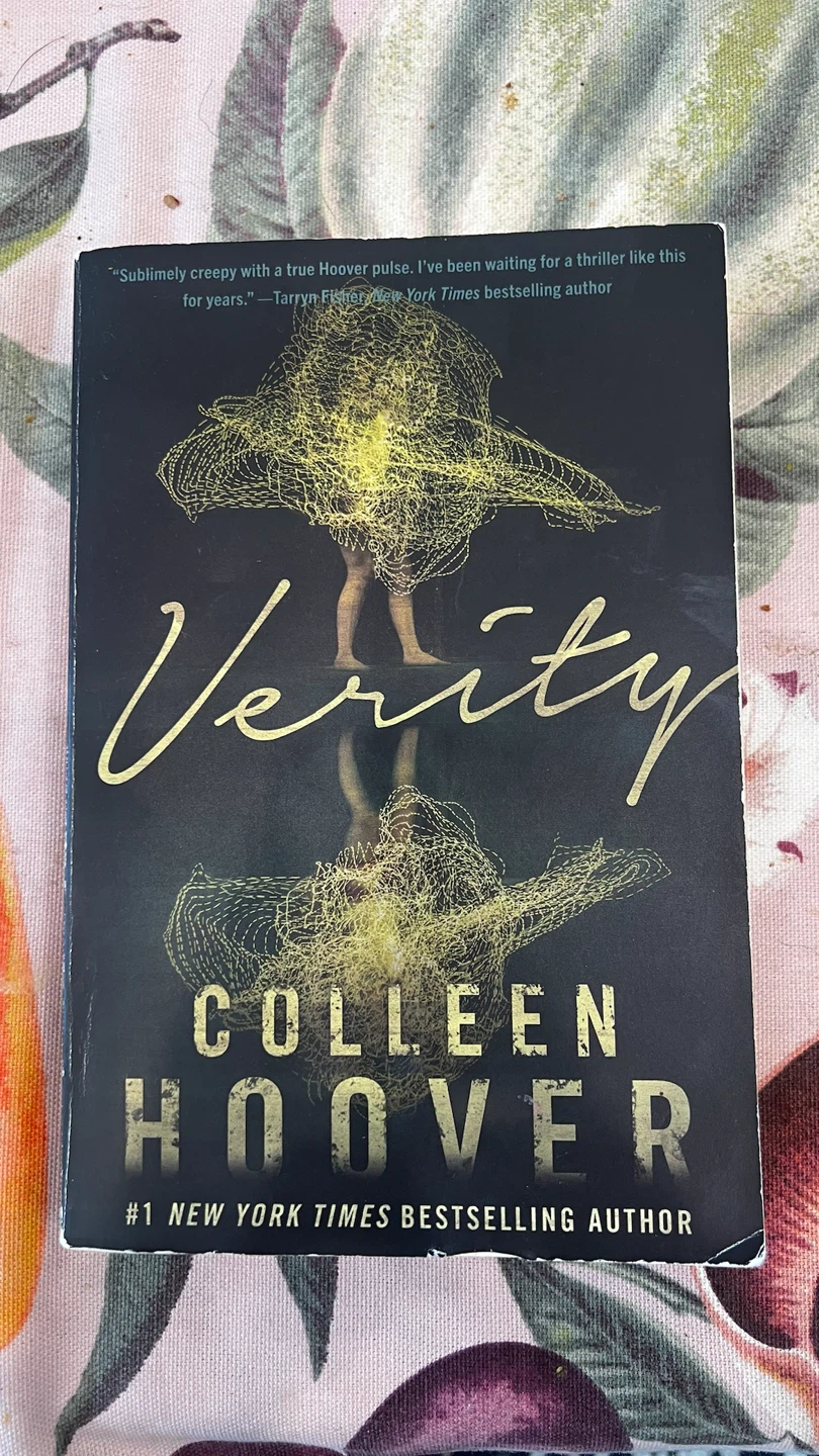 Verity by Colleen Hoover 🏈