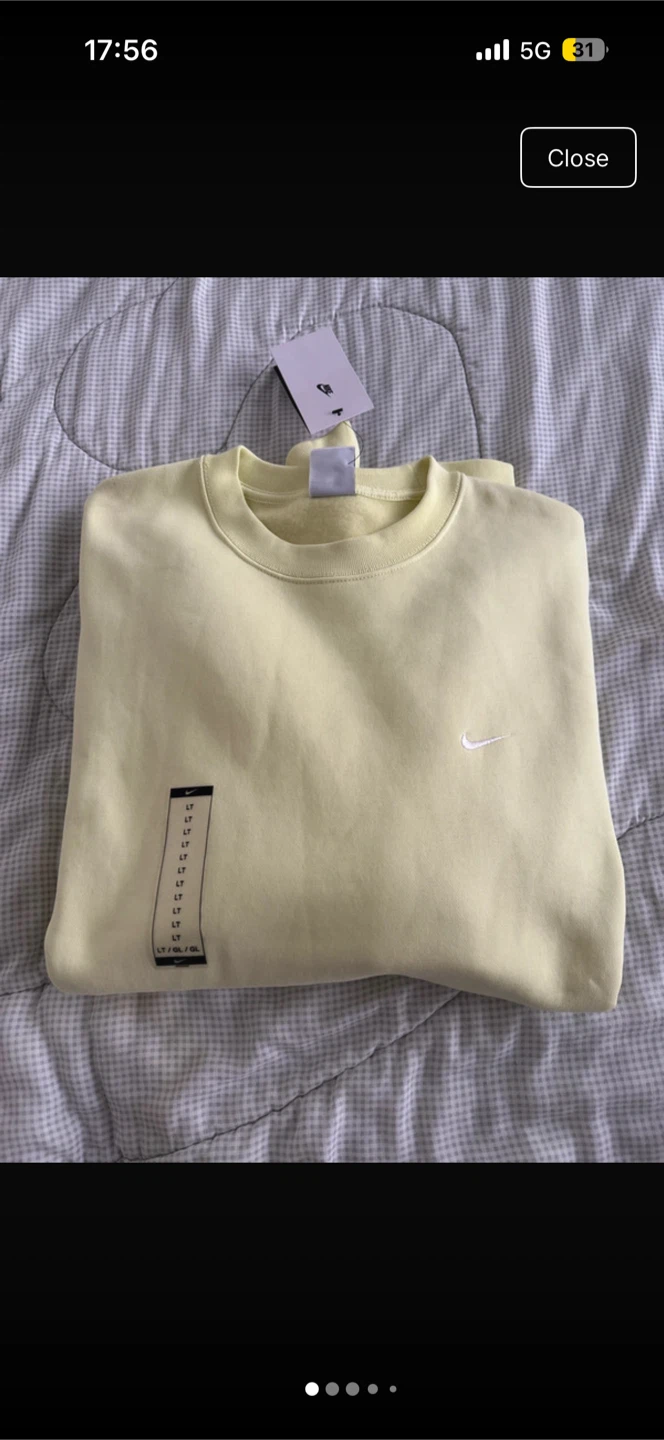 New Nike Mens Crewneck Sweatshirt Light Yellow