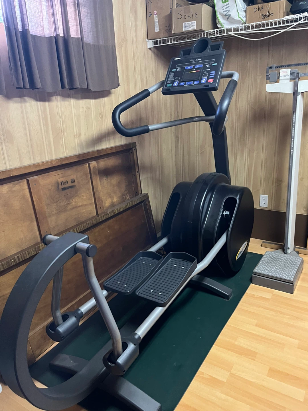 Symmetry HC 820 Hypocycloidal Trainer
