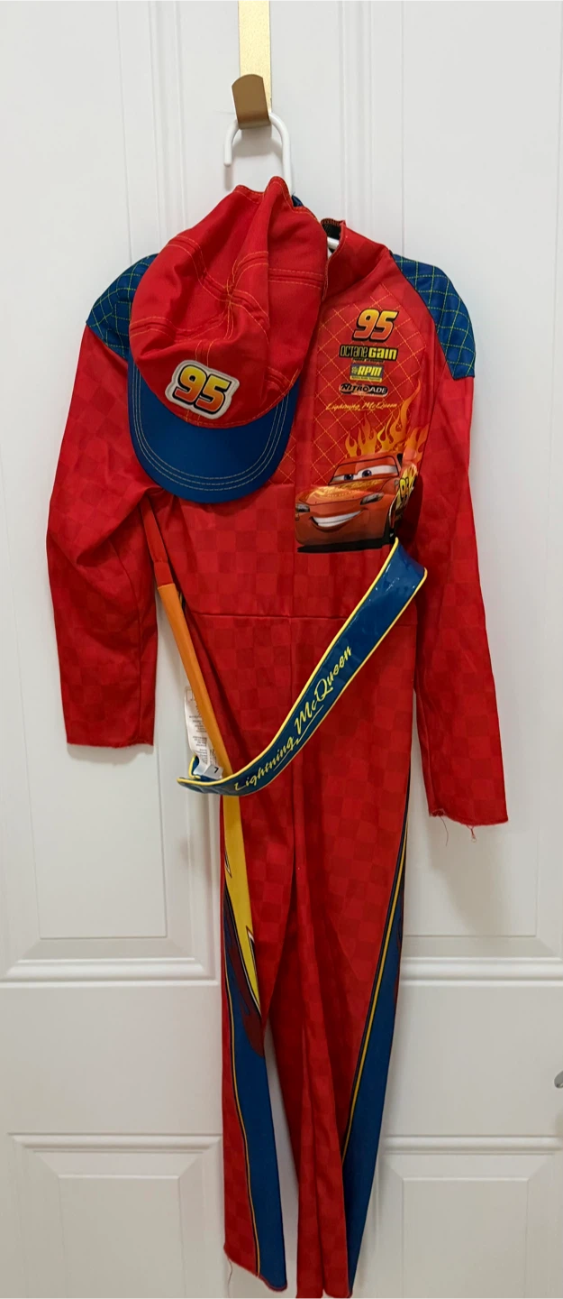 Lightning McQueen Costume age 4-6