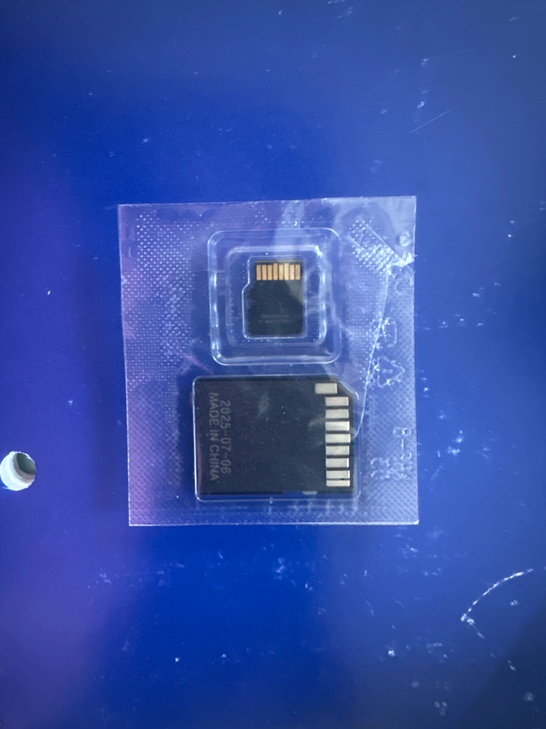 SanDisk 128GB Ultra Plus microSD Card with Adapter - photo 2