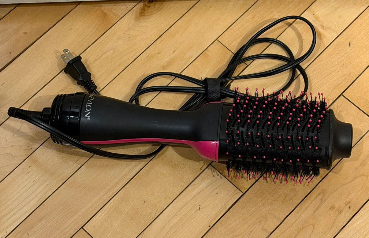 Revlon One-Step Hair Dryer and Volumizer 🏈 - photo 2