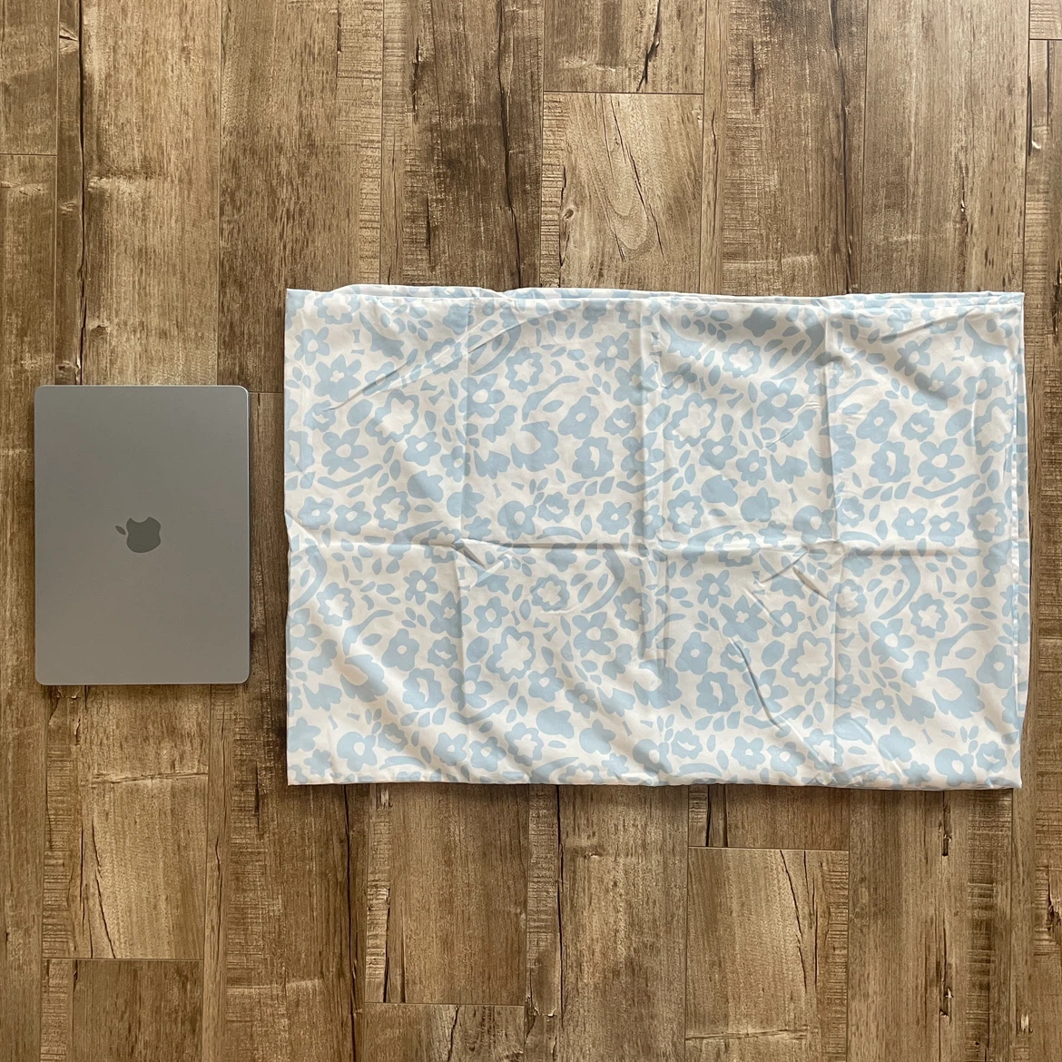 FREE ❤️‍🔥 Set of 7 Pillowcase Covers - photo 3