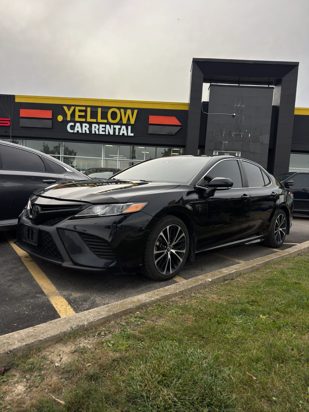 Toyota Camry SE Upgraded - photo 2