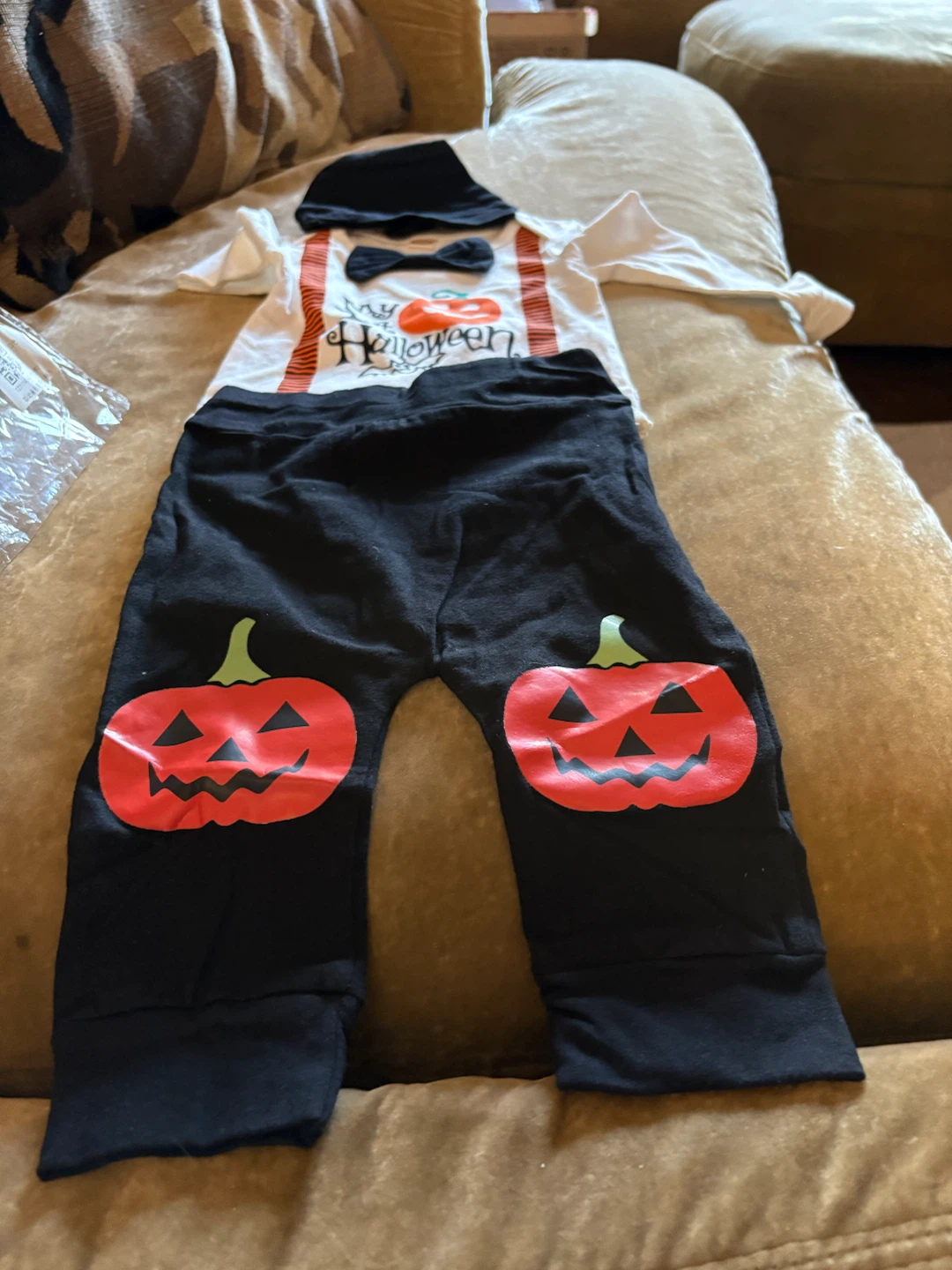 NEW NEVER WORN BABYS HALLOWEEN OUTFIT - photo 2