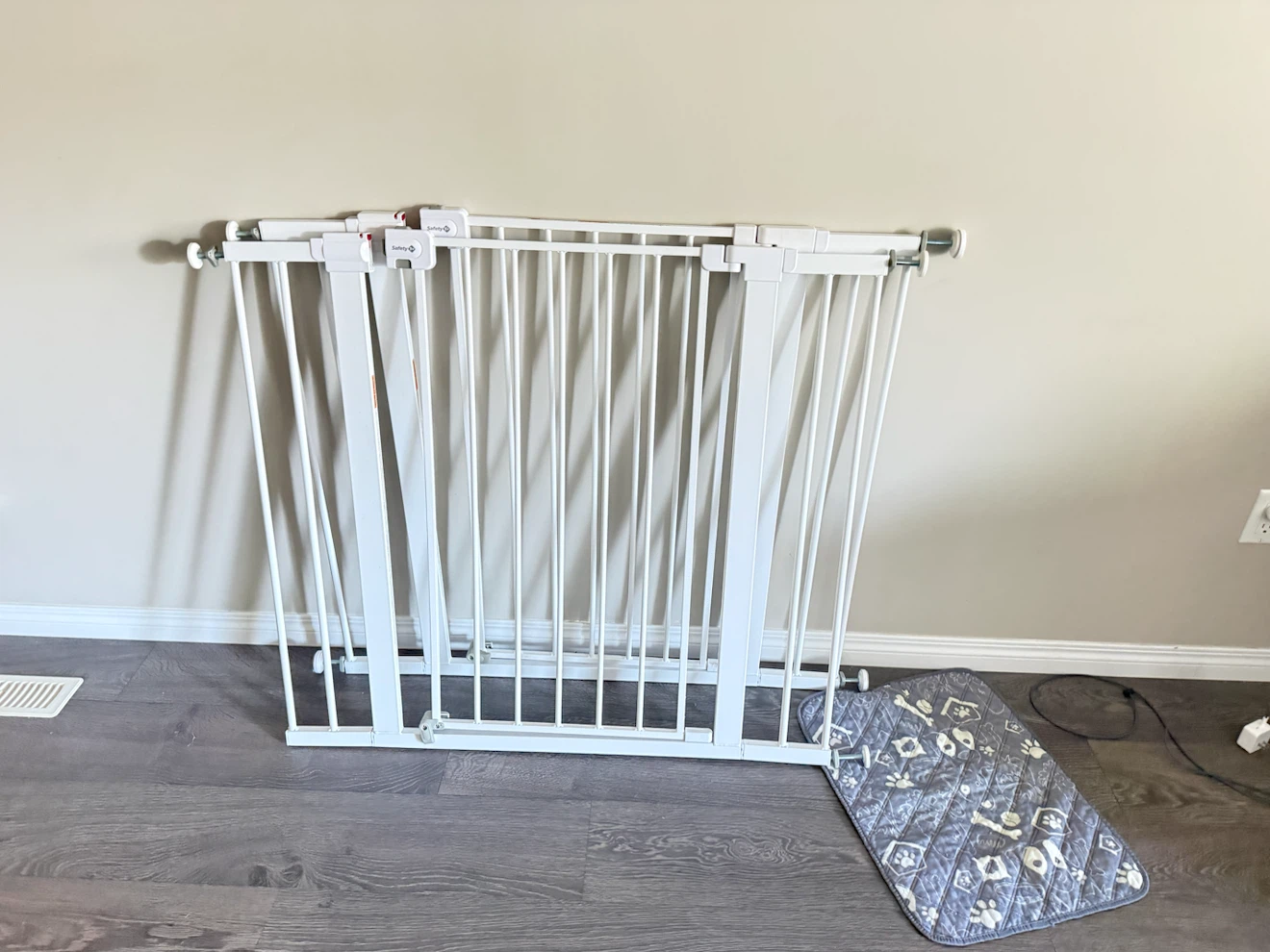 Safety 1st White Baby Gate