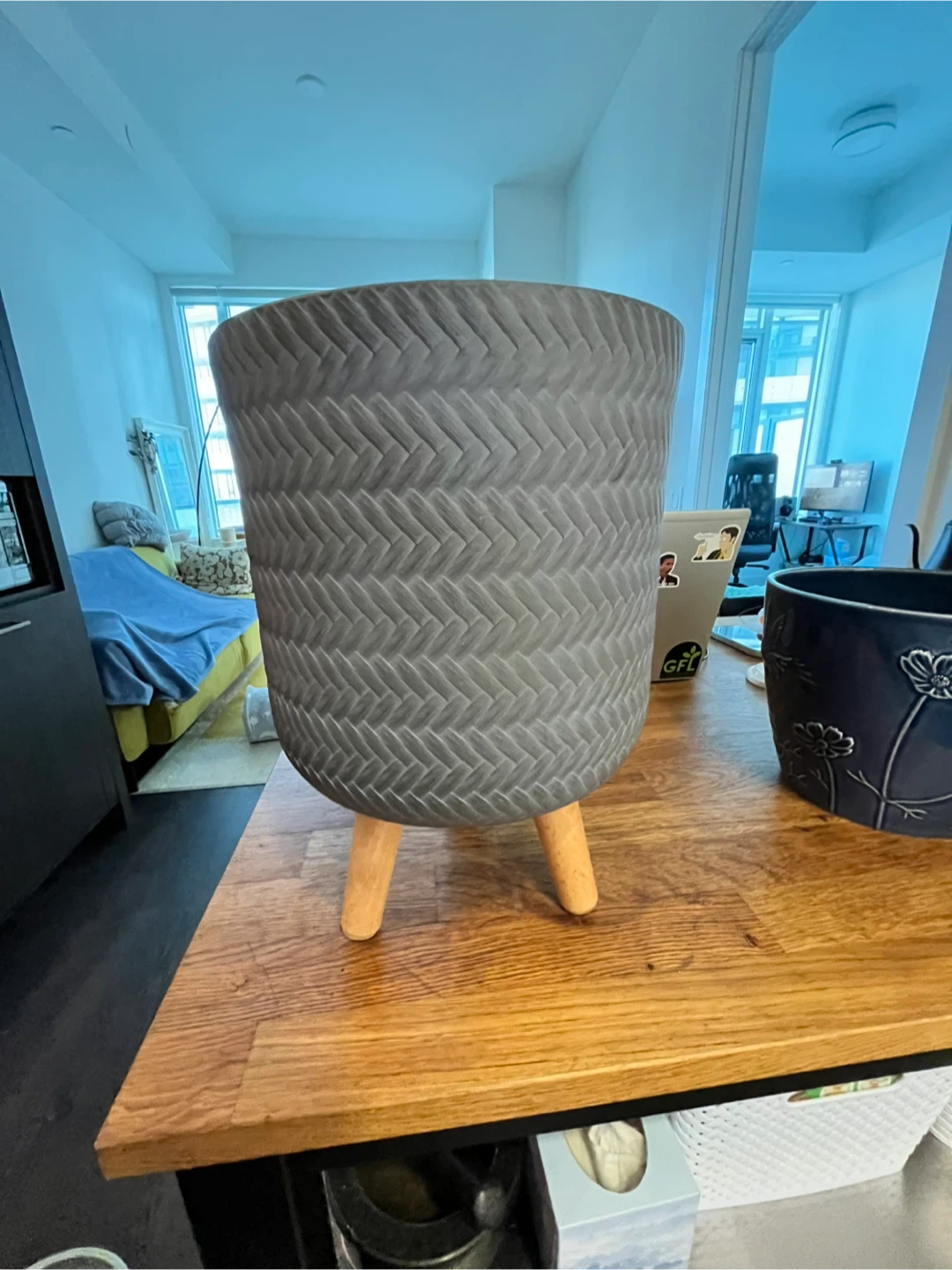 Set of 4 Large Decorative Plant Pots - photo 3