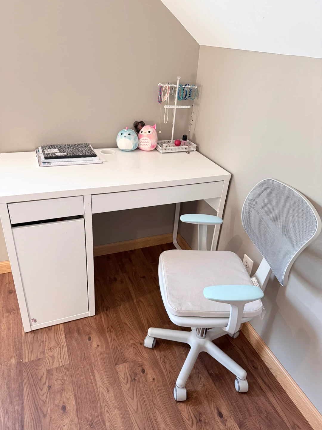 IKEA MICKE Desk, White - photo 2