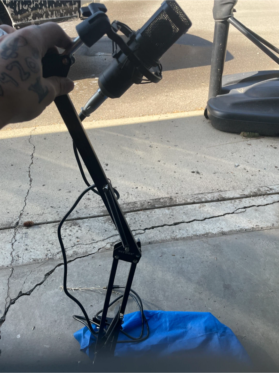 Neewer Microphone Boom Arm with Pop Filter