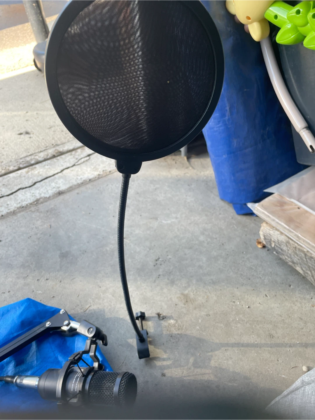 Neewer Microphone Boom Arm with Pop Filter - photo 2