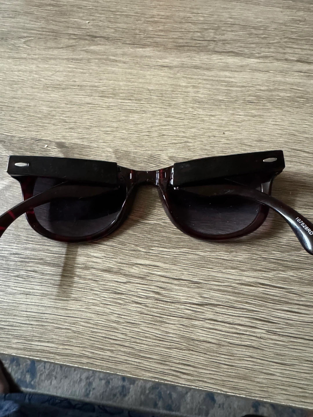 Tortoiseshell Pattern Sunglasses 🏈