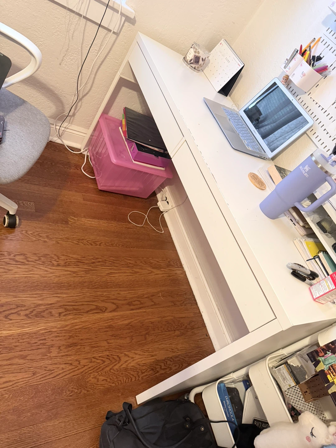 IKEA MICKE White Desk