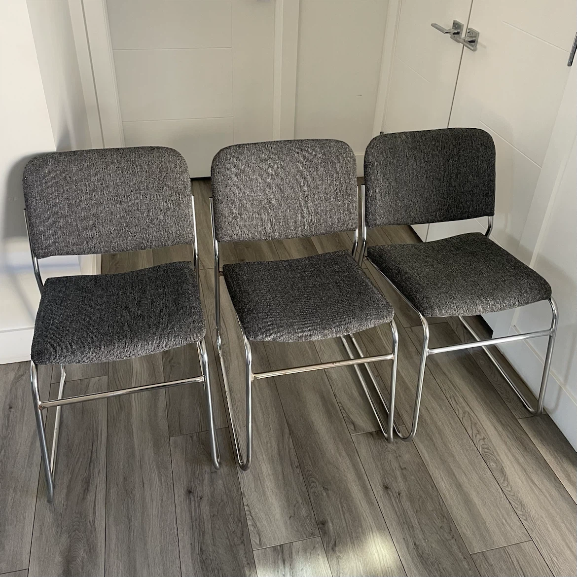 6 Stacking Chairs - photo 3