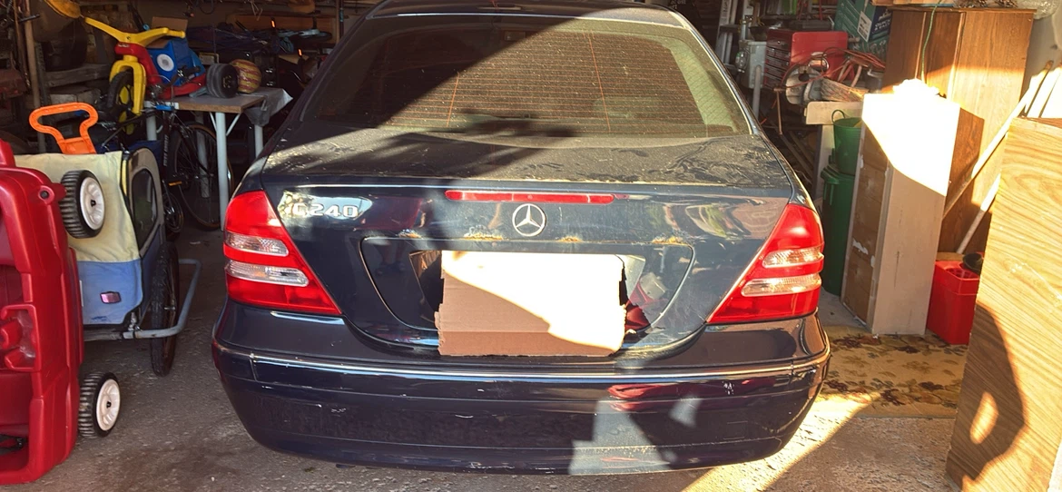 Mercedes-Benz C240 Sedan