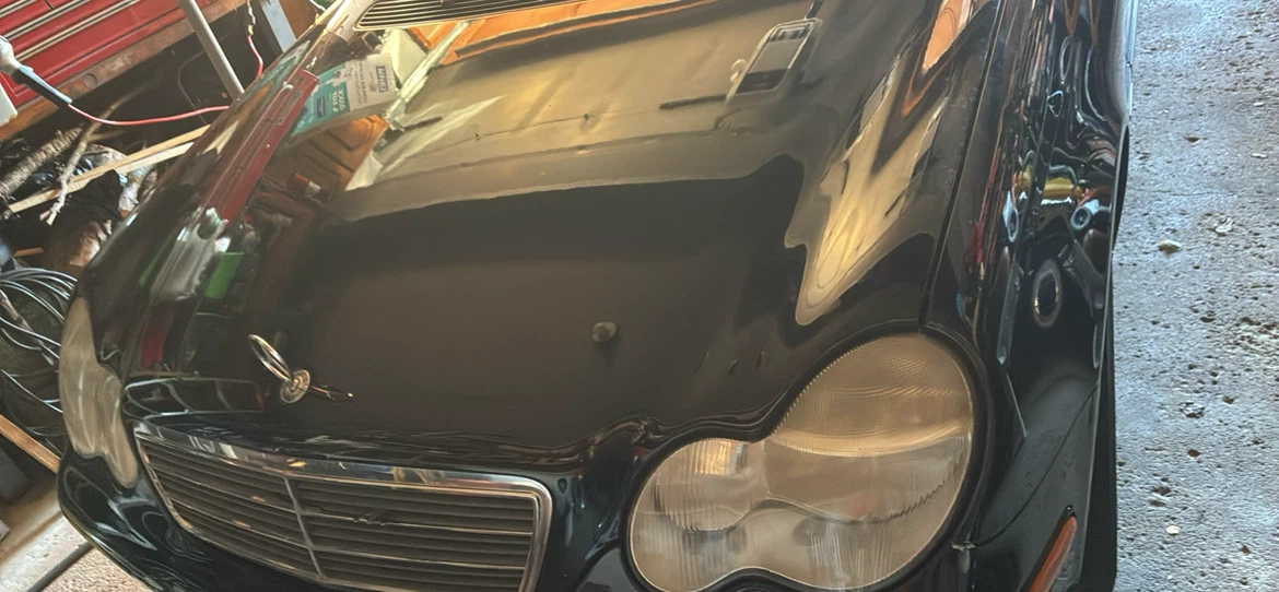 Mercedes-Benz C240 Sedan - photo 2