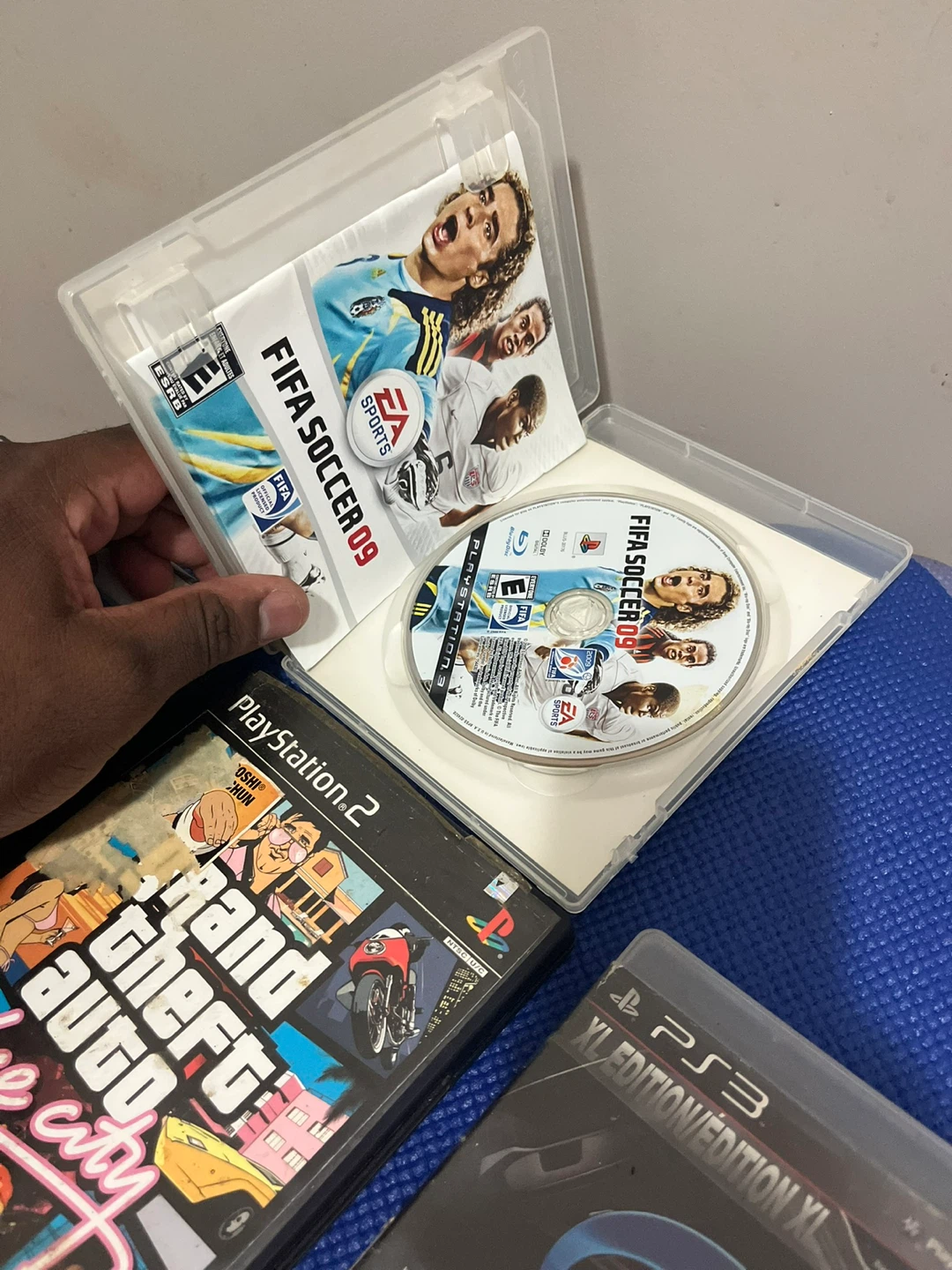 Collection of Retro and PS3 Video Games - photo 3