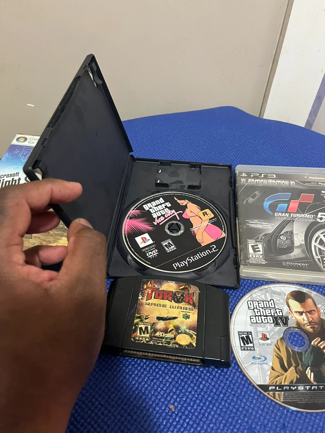 Collection of Retro and PS3 Video Games - photo 5
