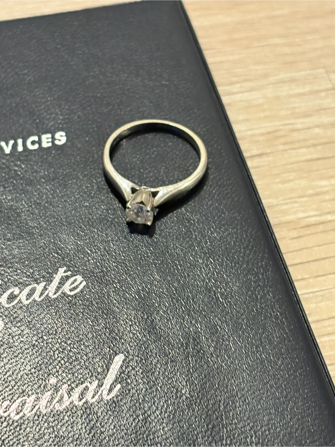18K White Gold Engagement Ring - photo 5