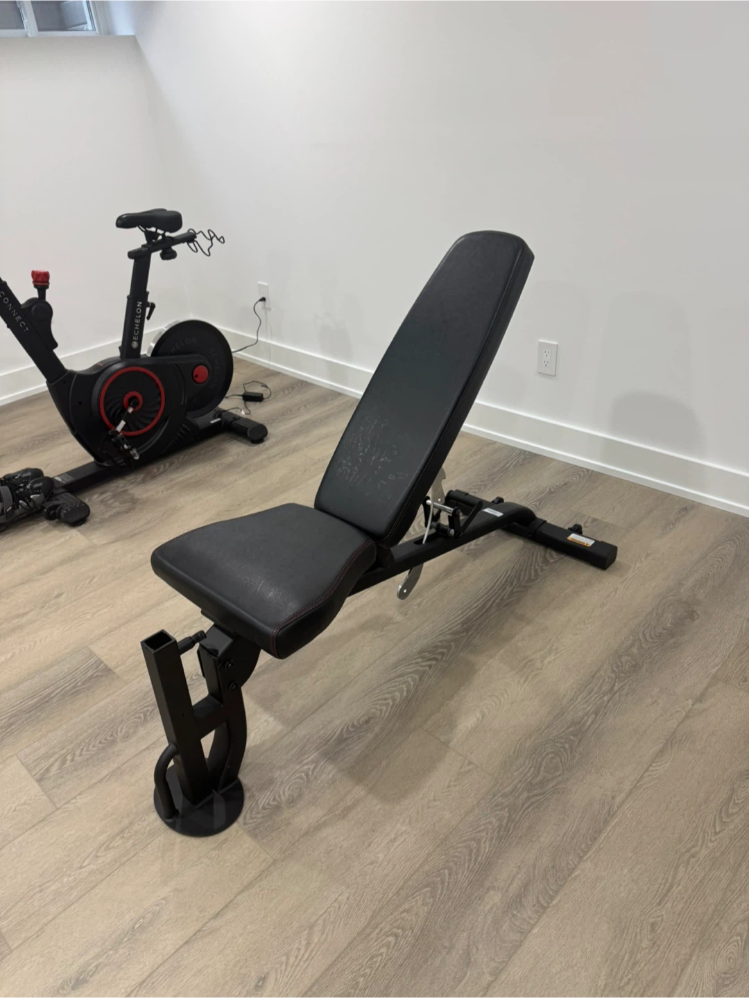 Adjustable Weight Bench