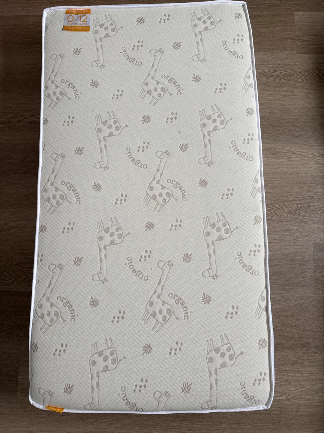 White Crib and mattress - photo 2