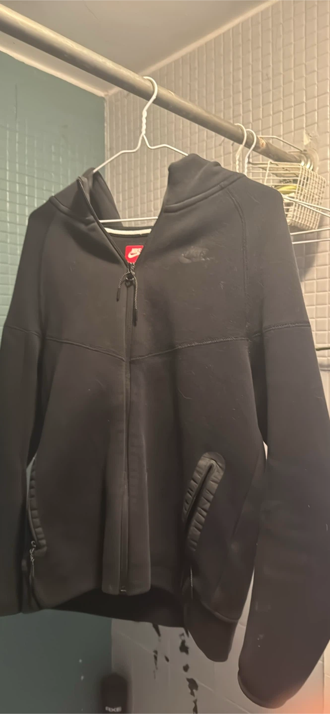 Nike Tech Fleece Black Full-Zip Hoodie