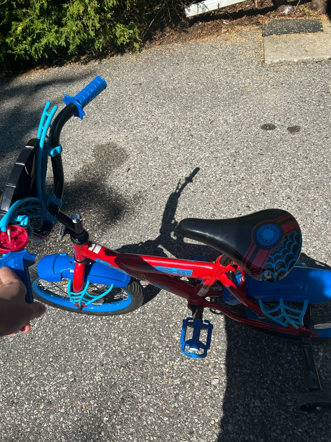 Spider-Man Kids Bike 16-inch - photo 3