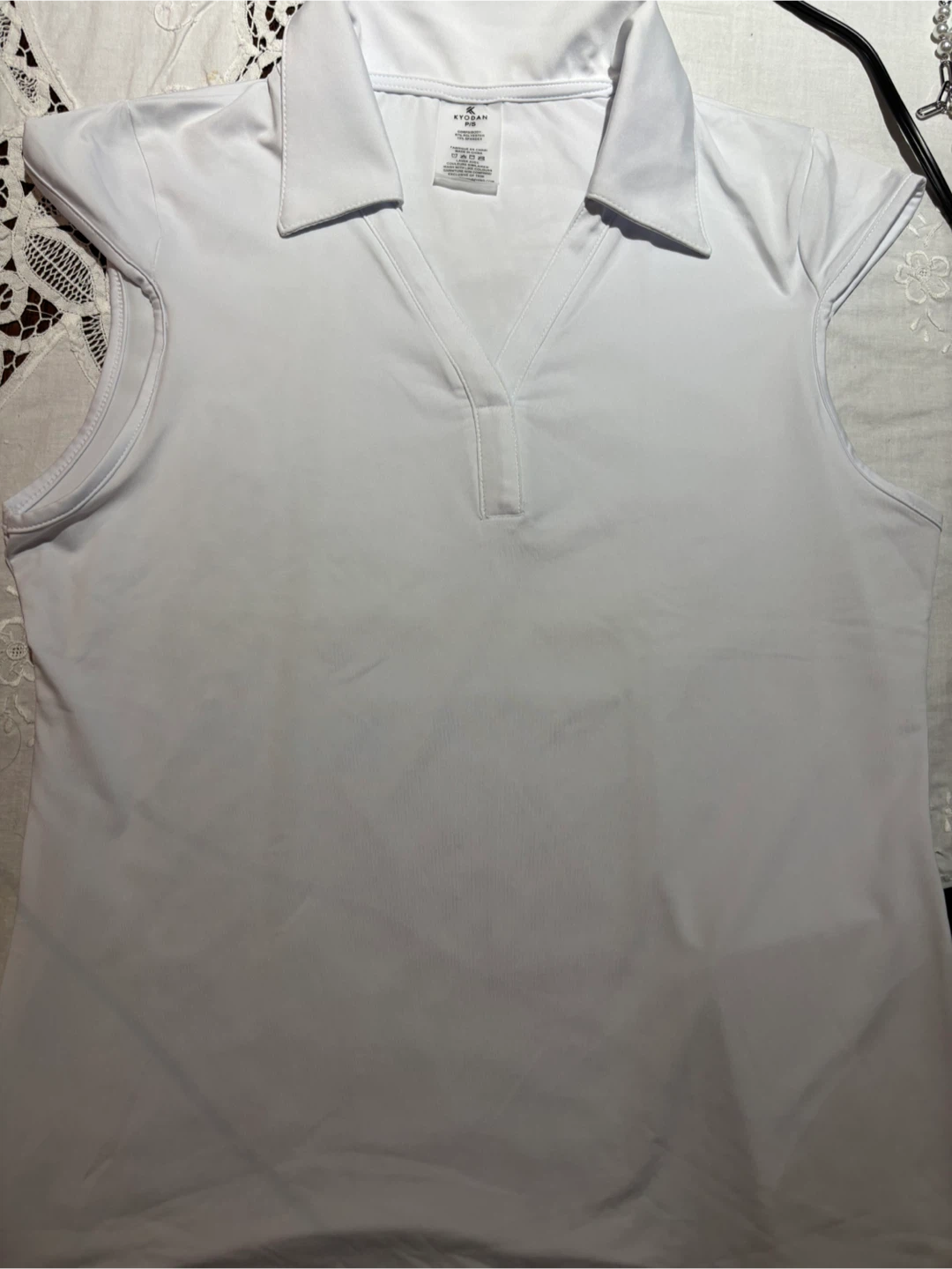 🏈Kyodan White Sleeveless Polo Top