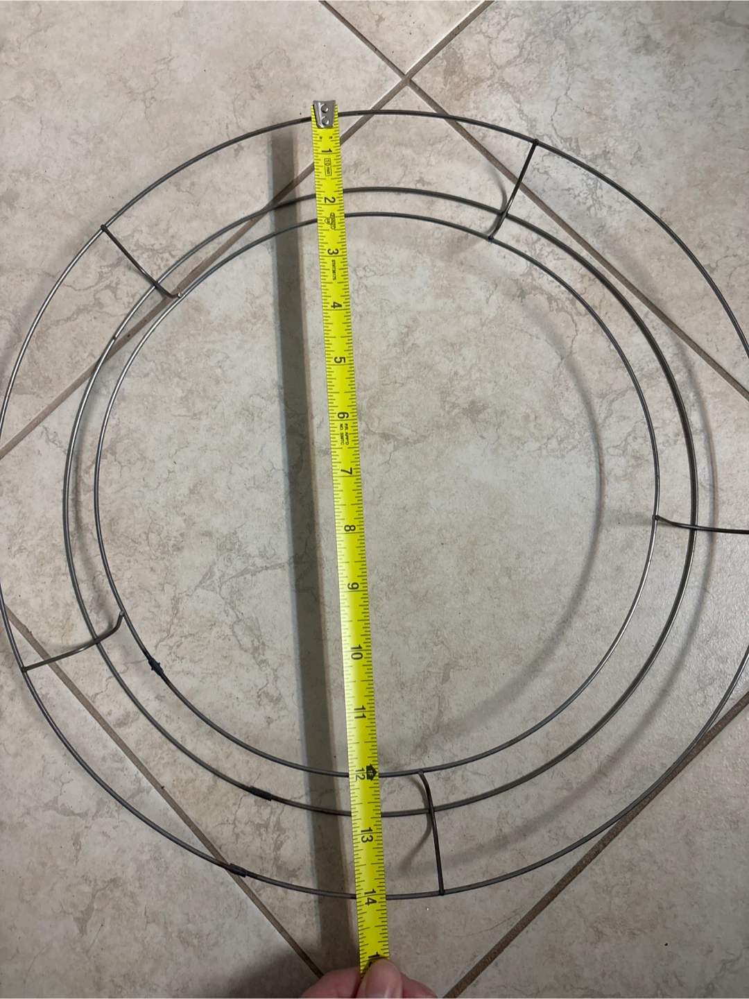 🏈 Metal Wire Wreath Frame - photo 2