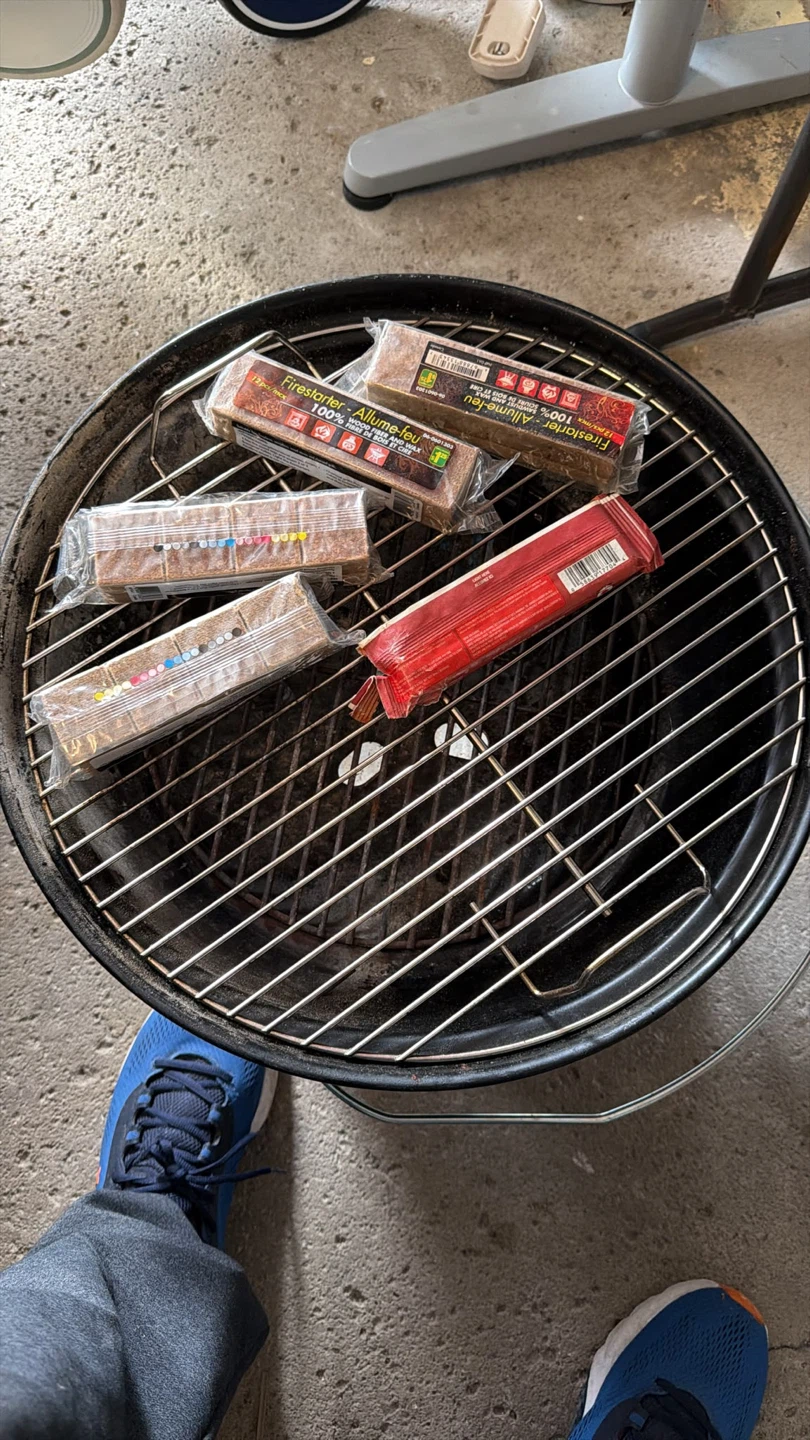 Weber Smokey Joe Charcoal Grill - photo 2