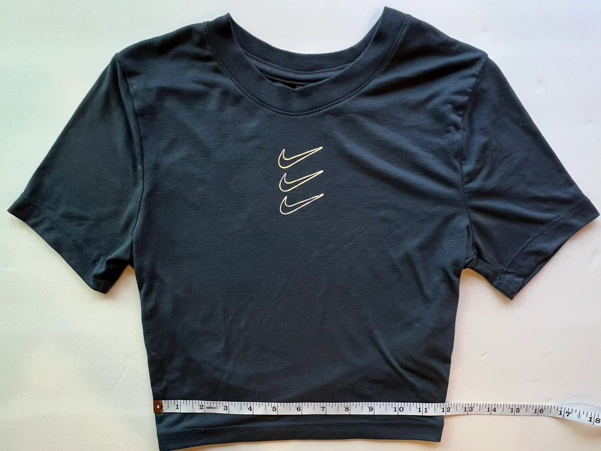 Nike Slim Fit Triple Swoosh Crop Tee 🏈 - photo 2
