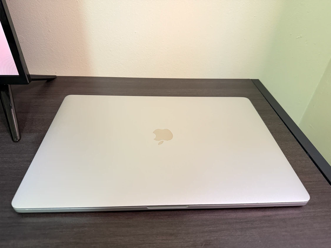 Apple MacBook Pro 16-inch (512GB) - photo 4