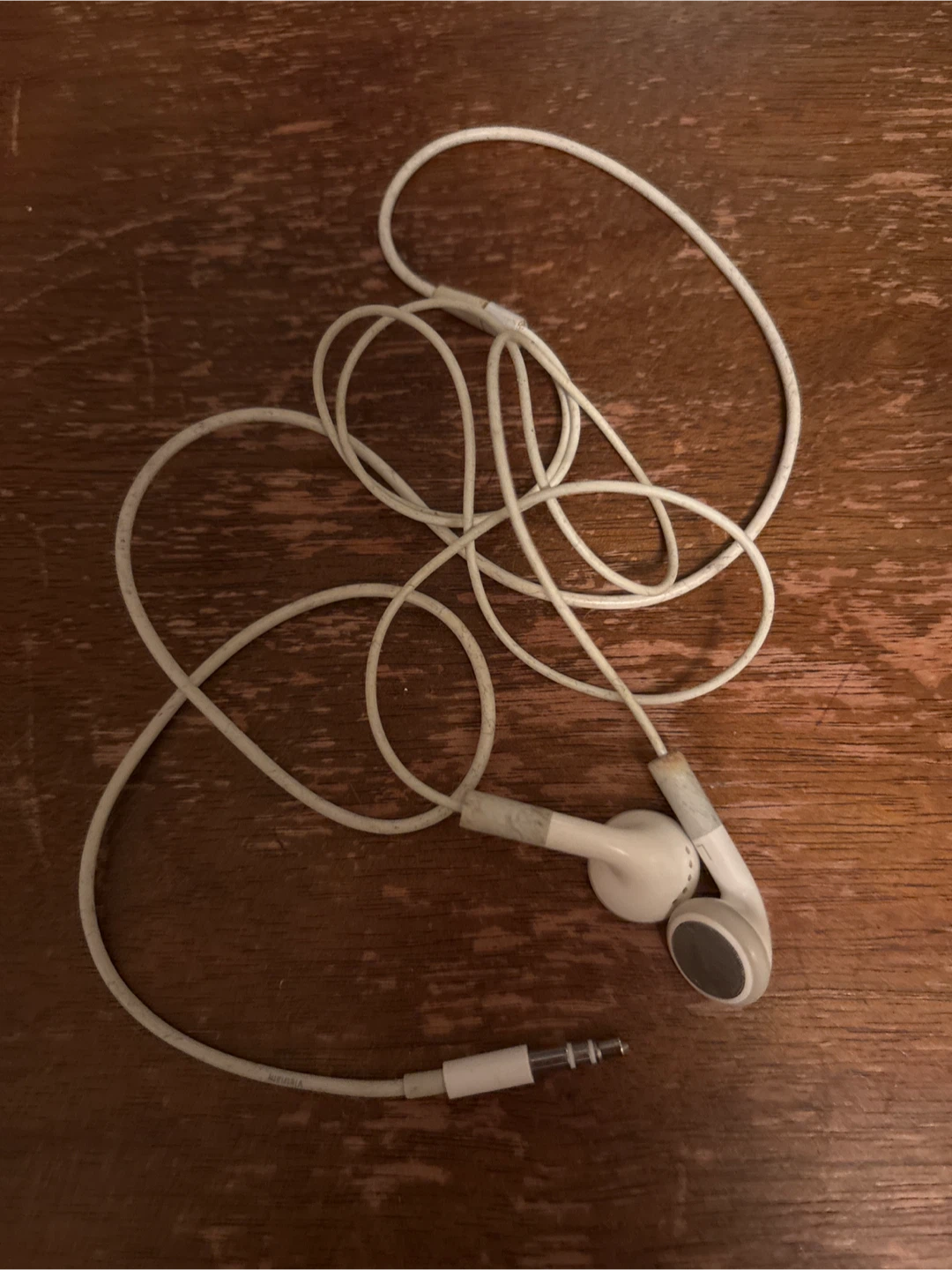 🏈 Apple EarPods with 3.5mm Headphone Plug