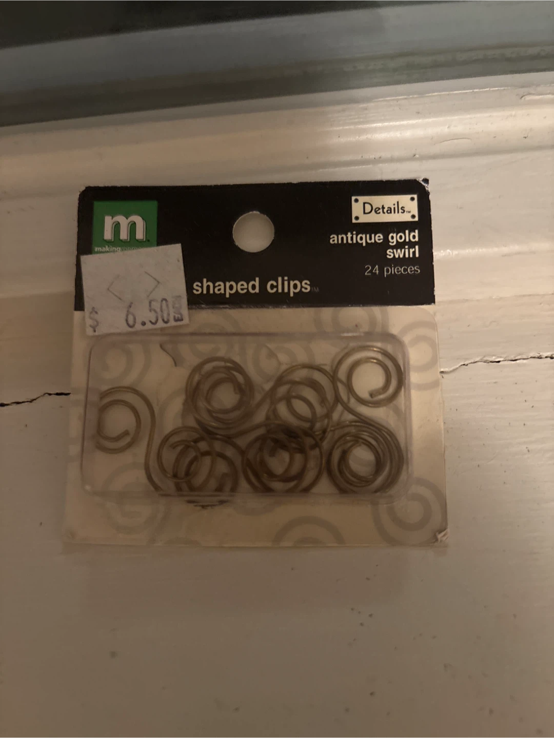 🏈 Making Memories Antique Gold Swirl Shaped Clips