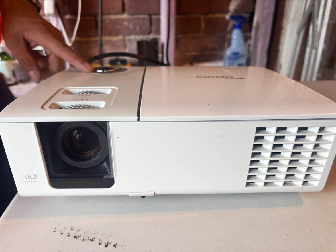 Optoma DLP Projector - photo 2