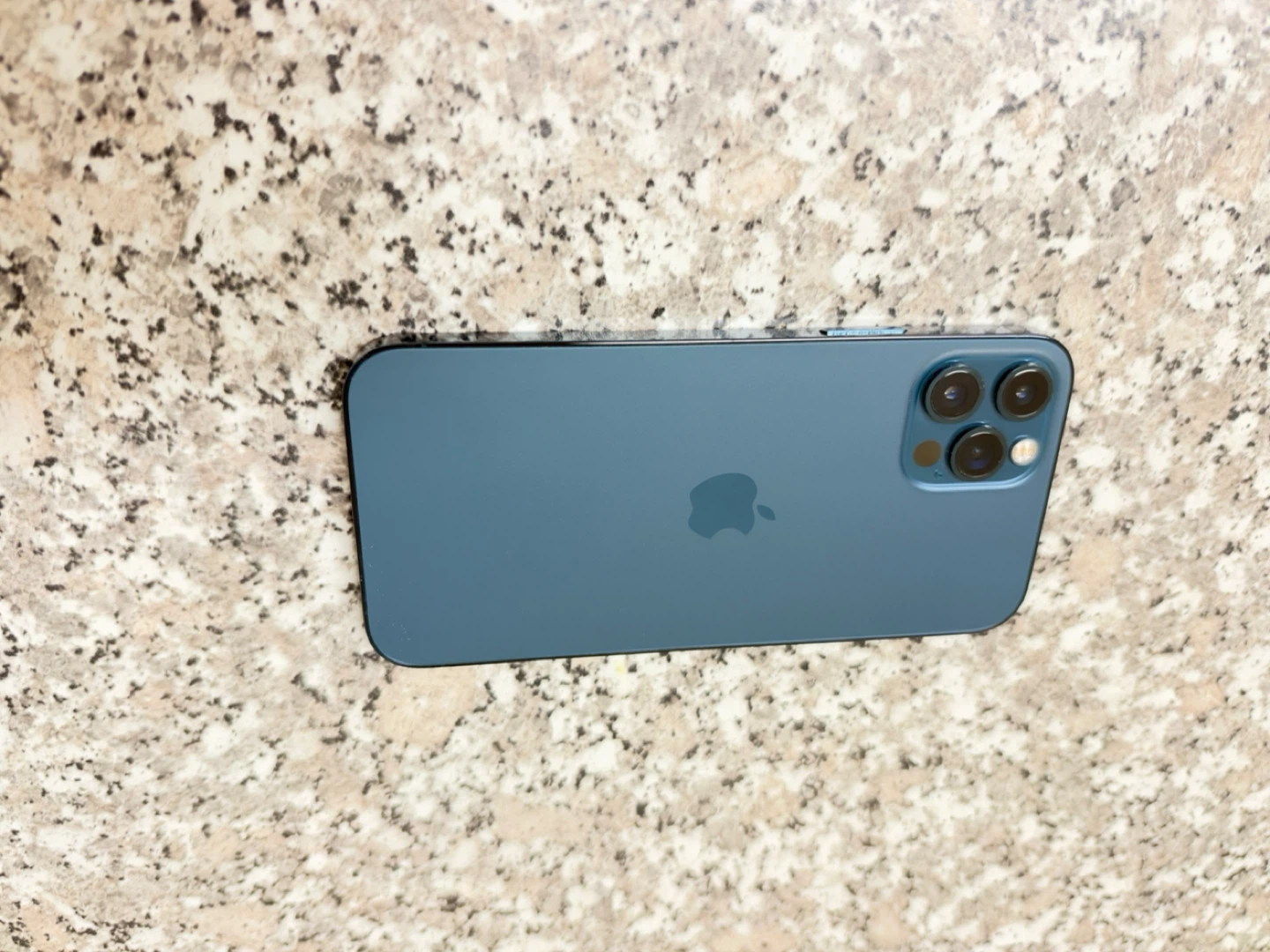 Blue iPhone 12 Pro - photo 2