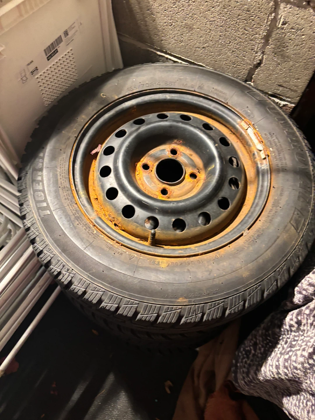 Set of 4 Tigar Tires 185/70R14 - photo 2