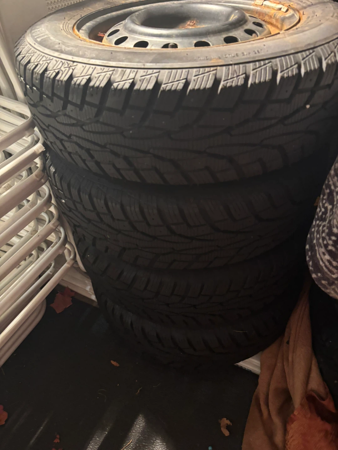 Set of 4 Tigar Tires 185/70R14 - photo 5