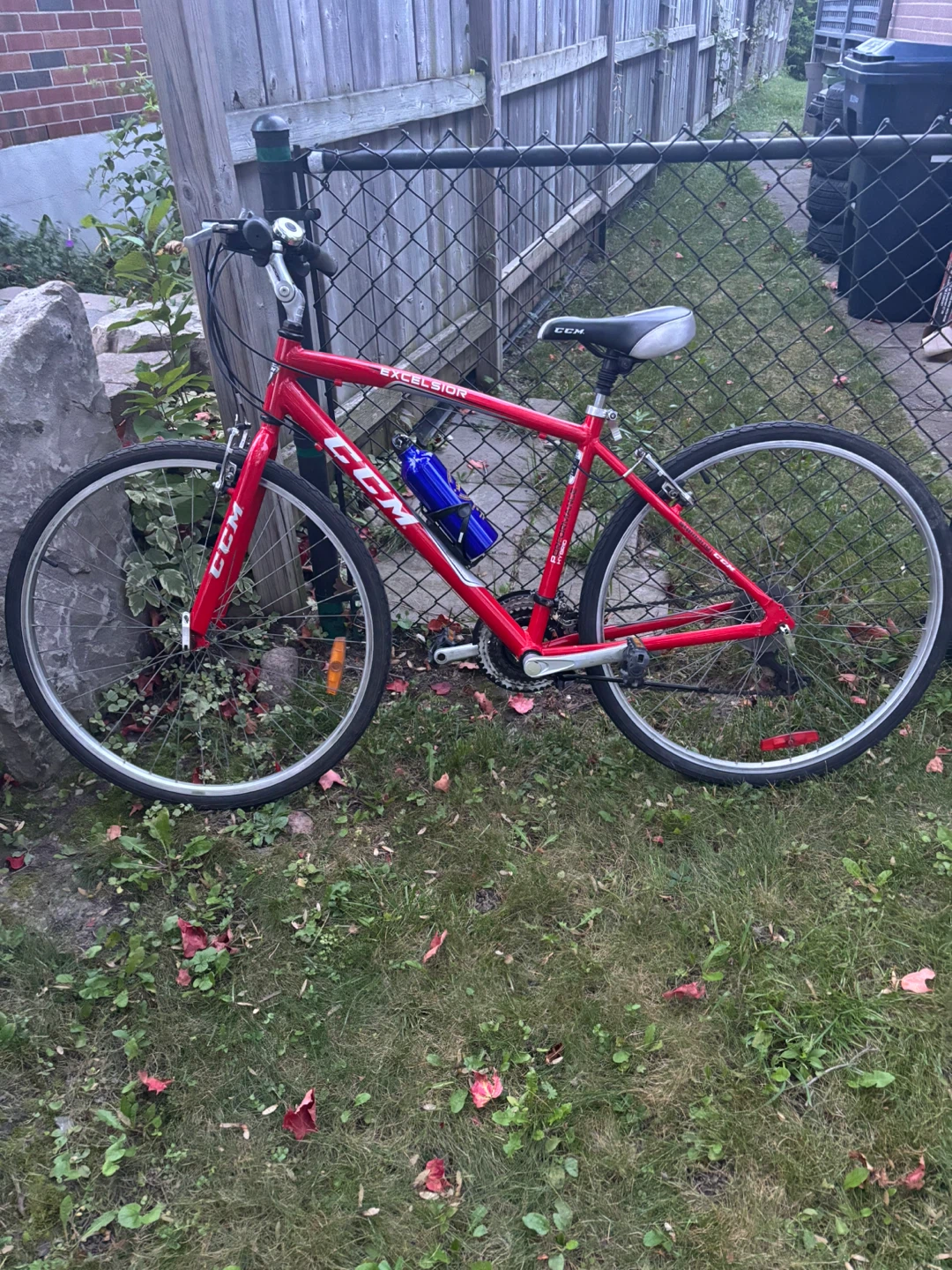 CCM Excelsior Hybrid Bike - photo 2