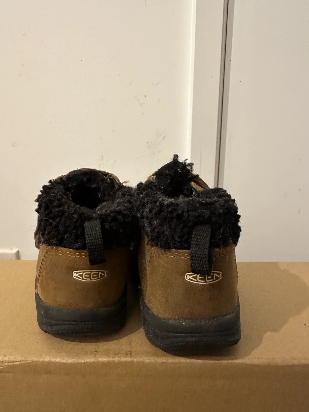 KEEN Kids Brown Winter Boots Size 7 - photo 4