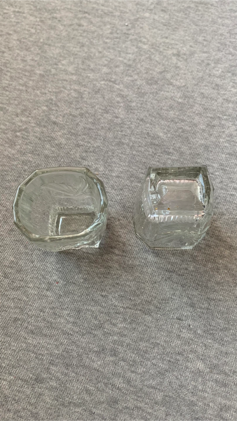 Set of Four Vintage Pressed Glass Shot Glasses 🏈 - photo 2
