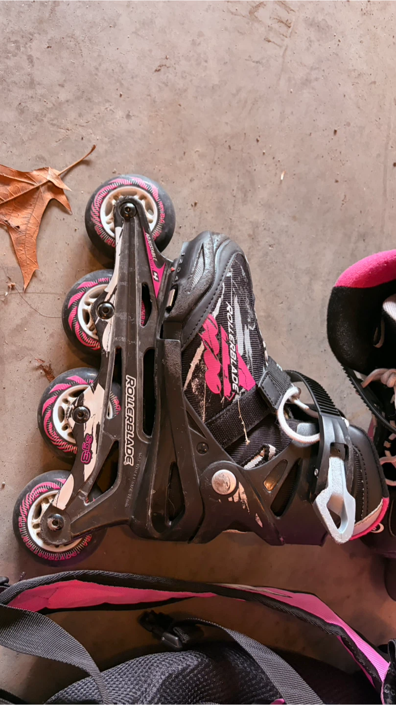 Rollerblades, Wave Board & Snow Sled – $50 - photo 4