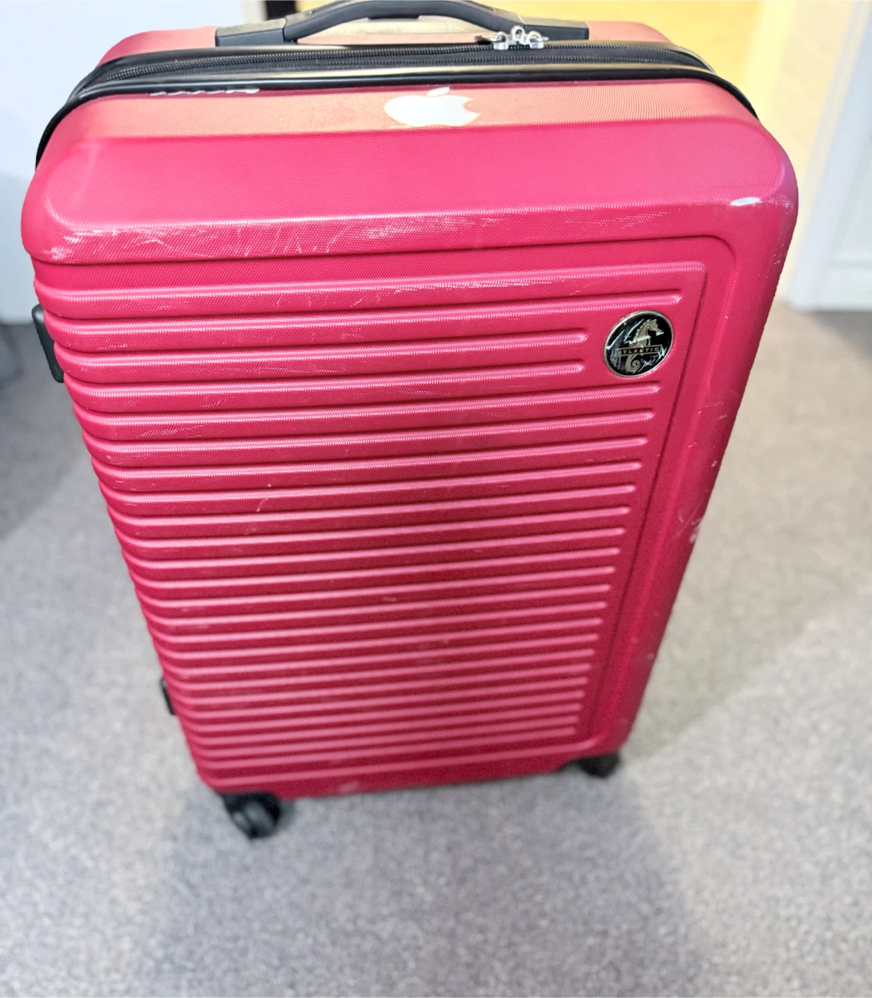 Red hard case suitcase - photo 3
