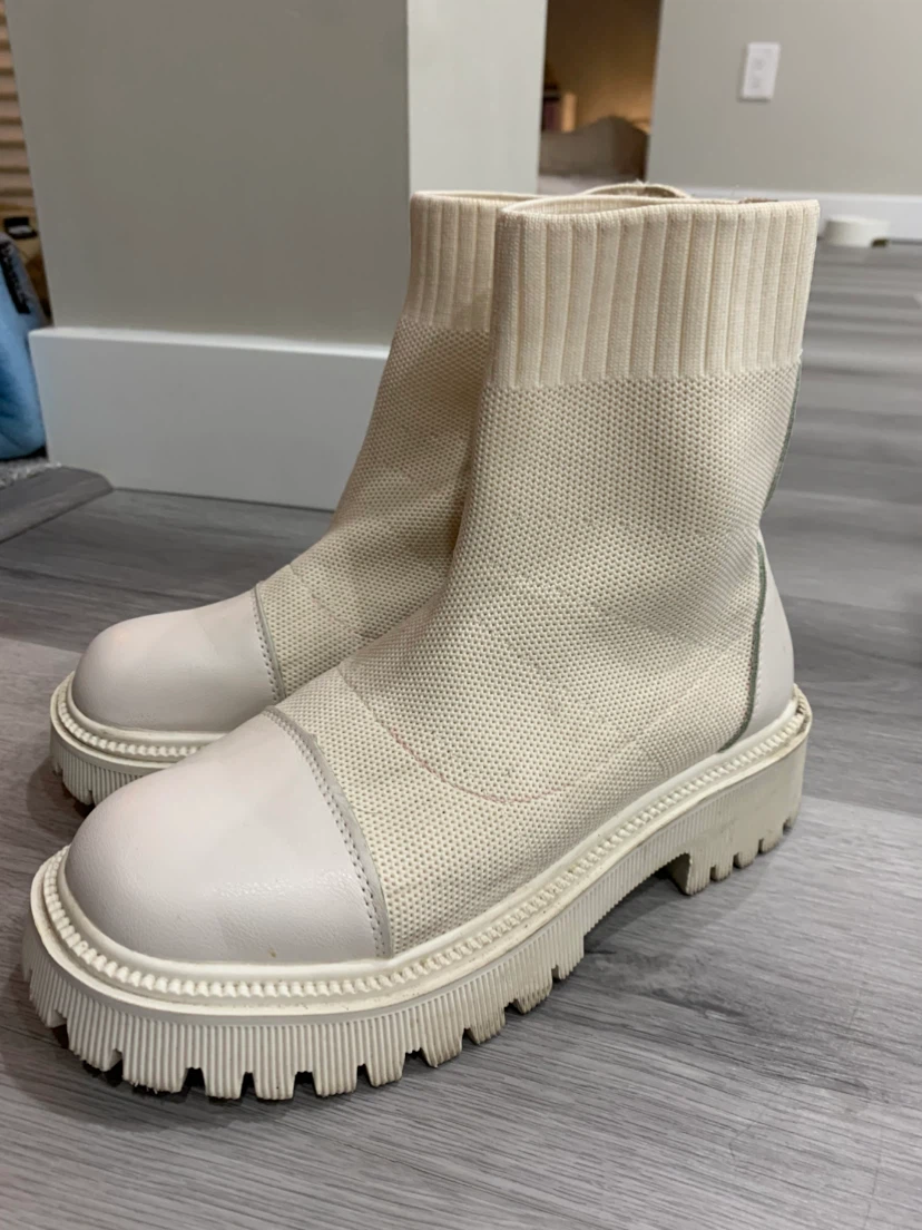 Cream Knit Sock Boots Size 37