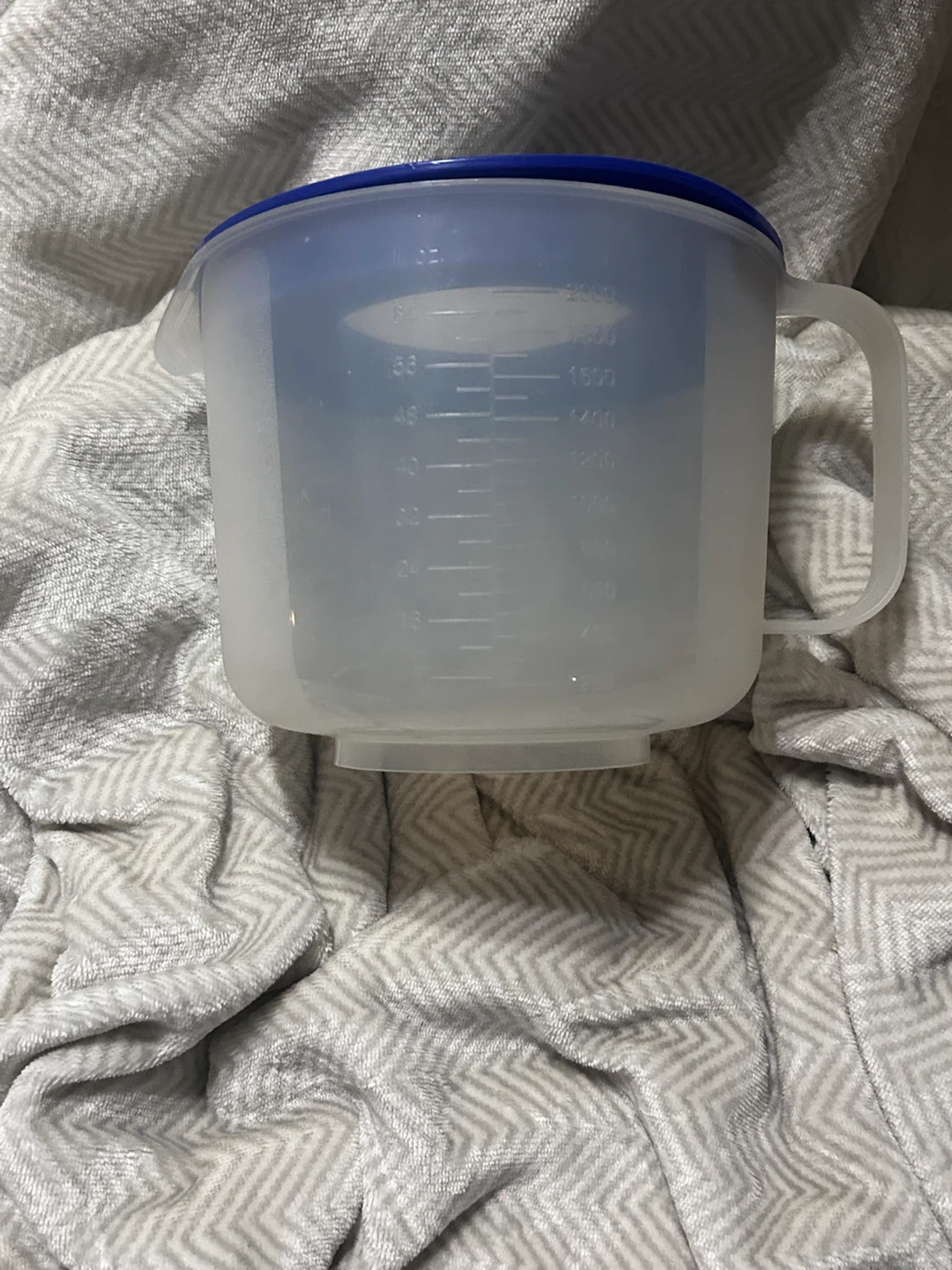 Tupperware Measuring Pitcher - photo 2