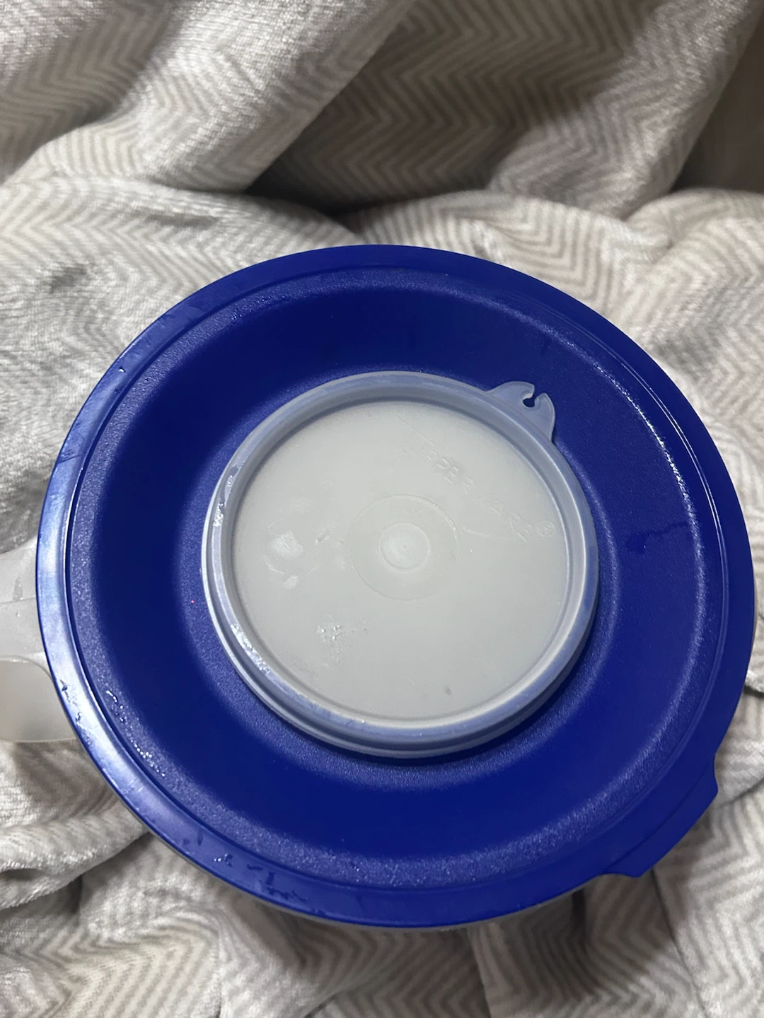 Tupperware Measuring Pitcher - photo 3