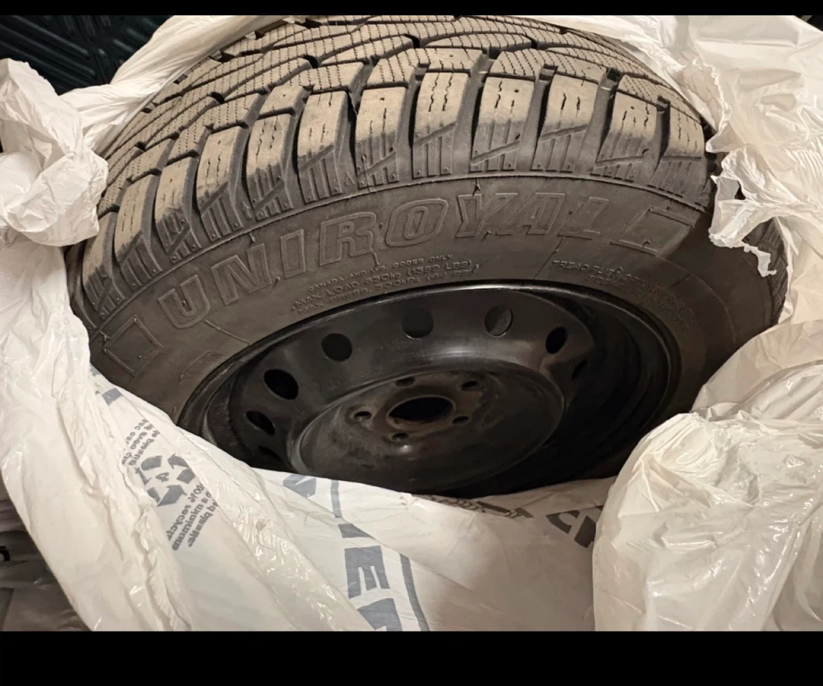 Snow tires Uniroyal Tiger Paw Ice 3 winter on rims - photo 2