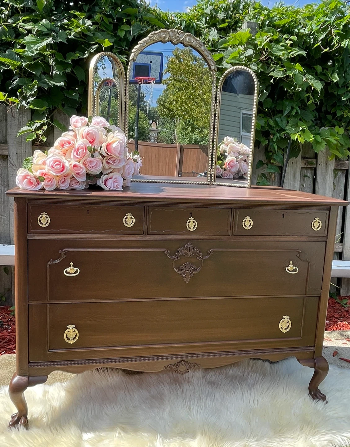 Vintage 5 drawers dresser/ vanity/ small credenza/entrance piece